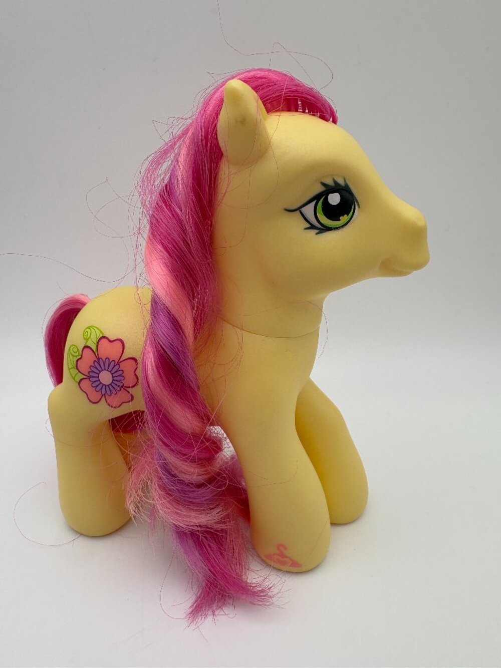 My Little Pony (MLP) Royal Bouquet II 2007 Yellow Pink Flowers (MLP: LOT1-25)